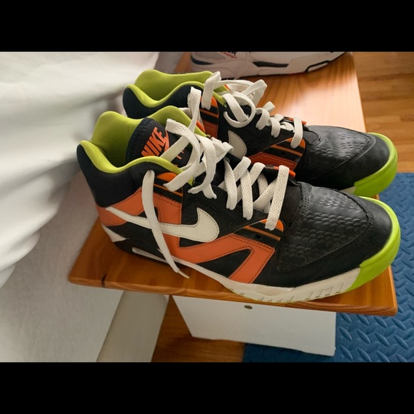 The Whole Closet - Picture 2 of 4